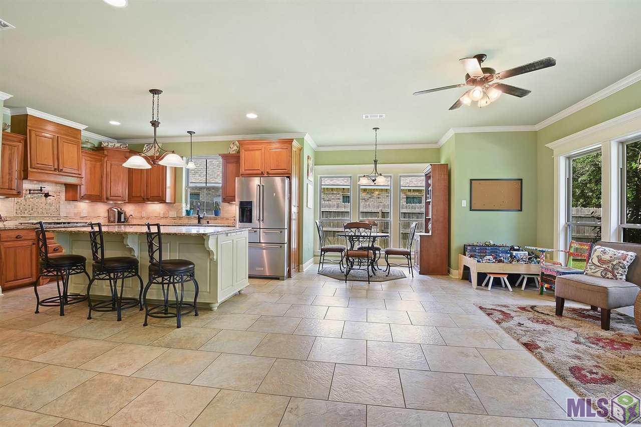 16035 Parkside Court Baton Rouge, LA 70817 - Photo 3 of 10 Gallery Image 3