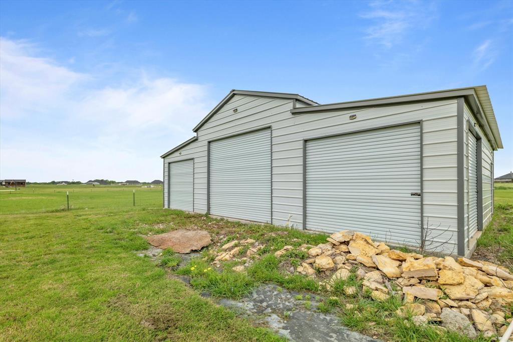 1595 Bledsoe Road Gunter, TX 75058 - Photo 5 of 39