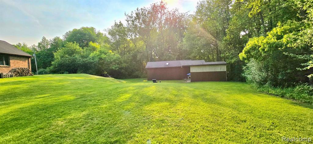 15640 Graves Road Pinckney, MI 48169 - Photo 19 of 60