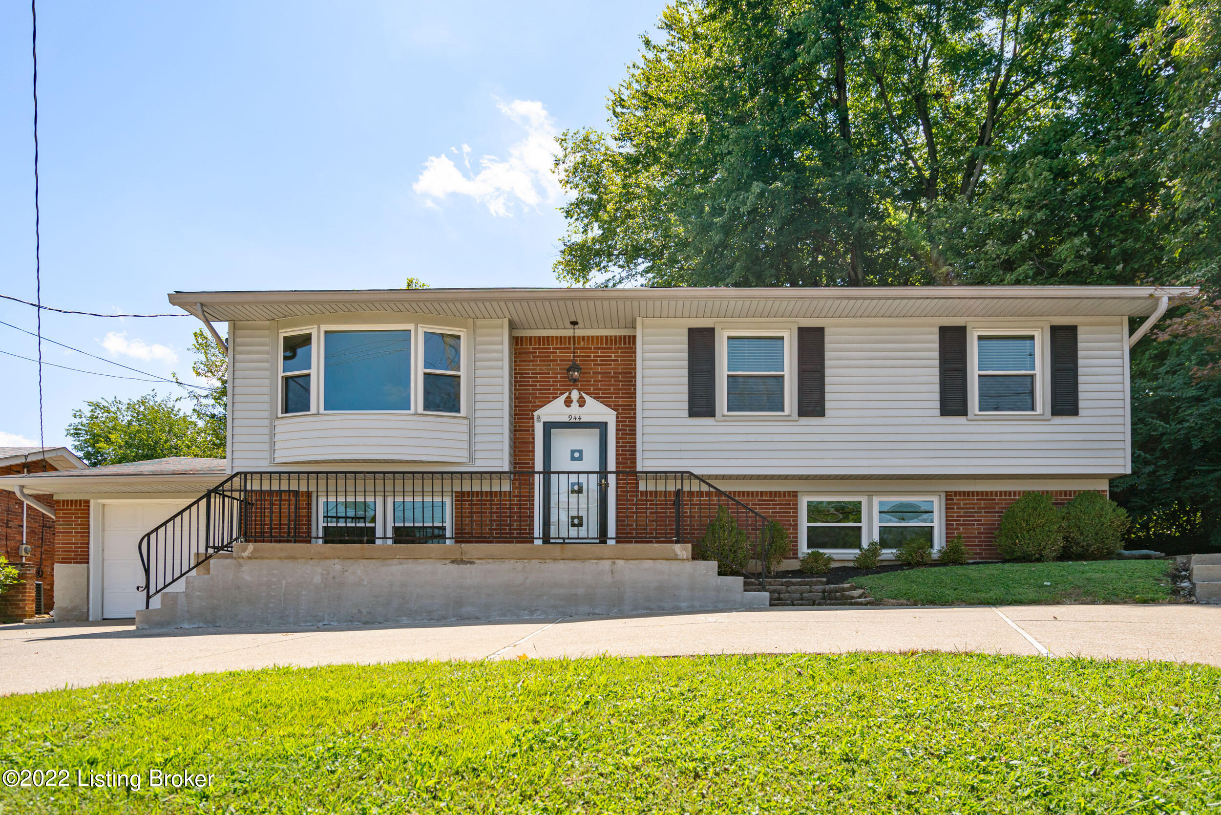 944 Palatka Road Louisville, KY 40214 - Photo 1 of 38 944 Palatka Road-01