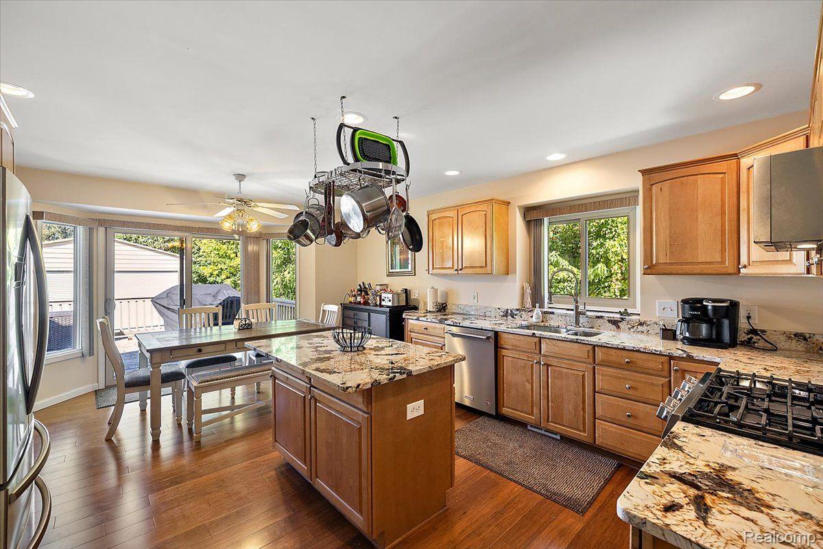 38885 Radde Street Clinton Township, MI 48036 - Photo 9 of 51 Gallery Image 9