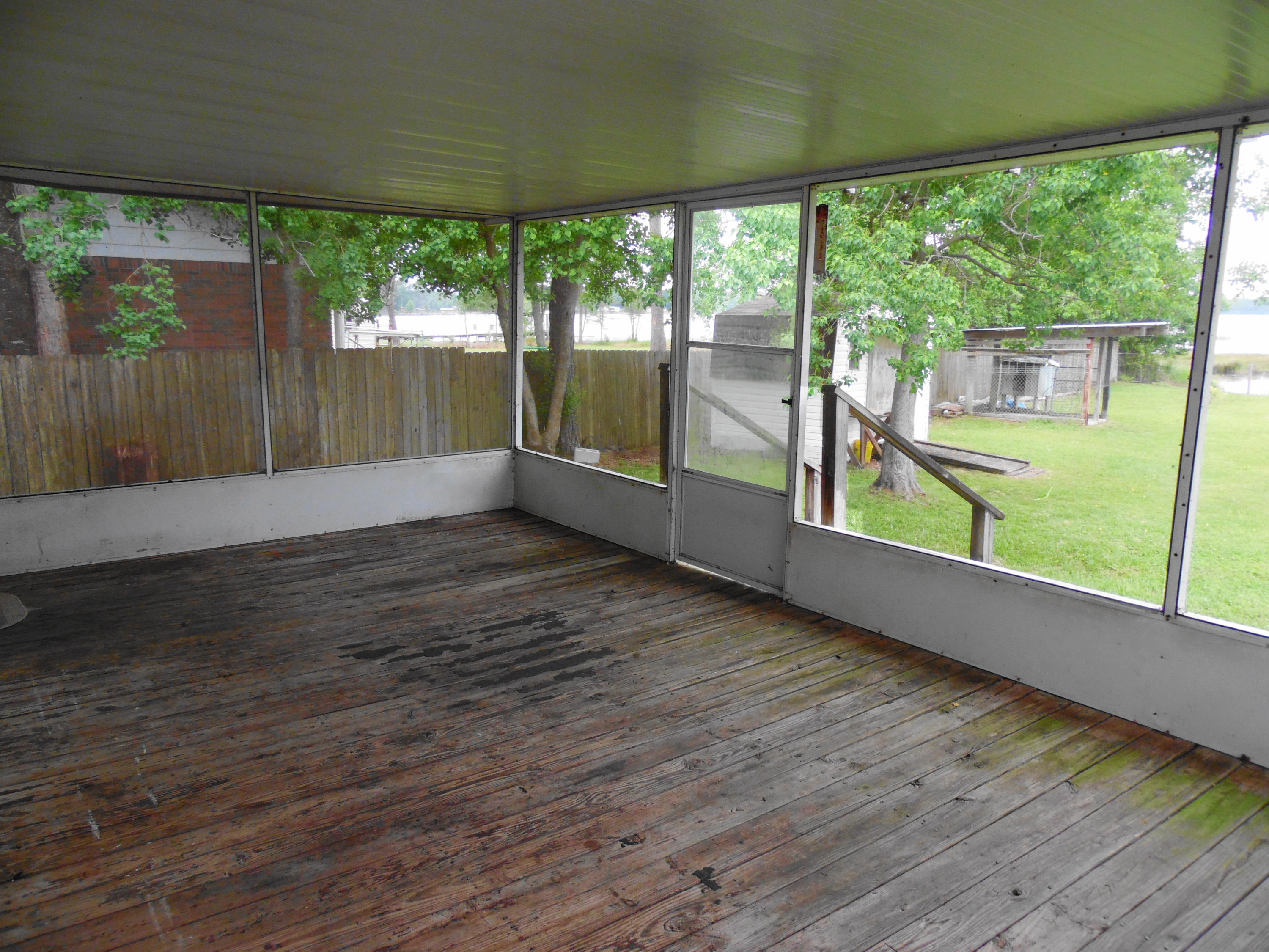 351 Vanderheide Road DeFuniak Springs, FL 32433 - Photo 16 of 23 back porch