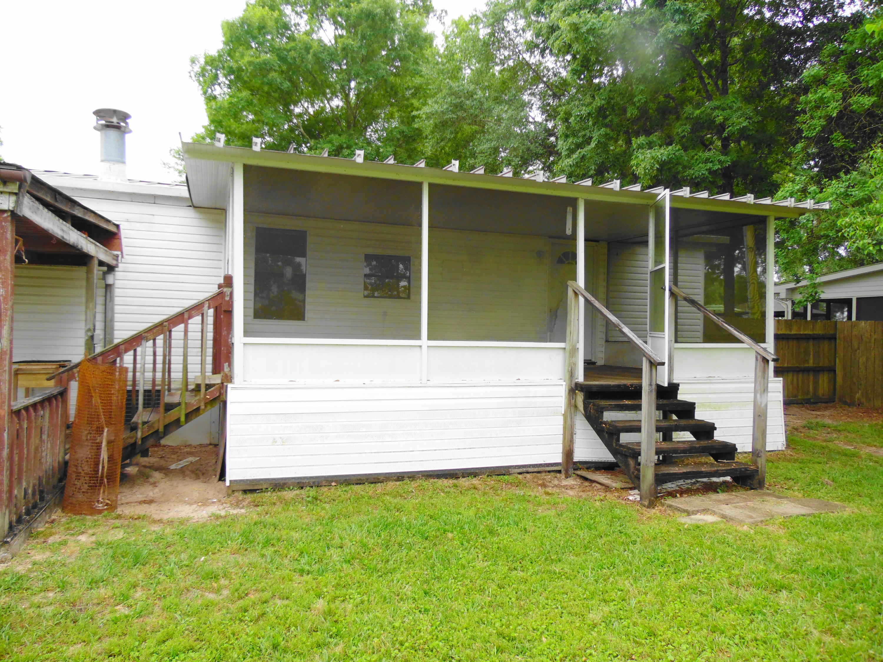 351 Vanderheide Road DeFuniak Springs, FL 32433 - Photo 20 of 23 screened back porch