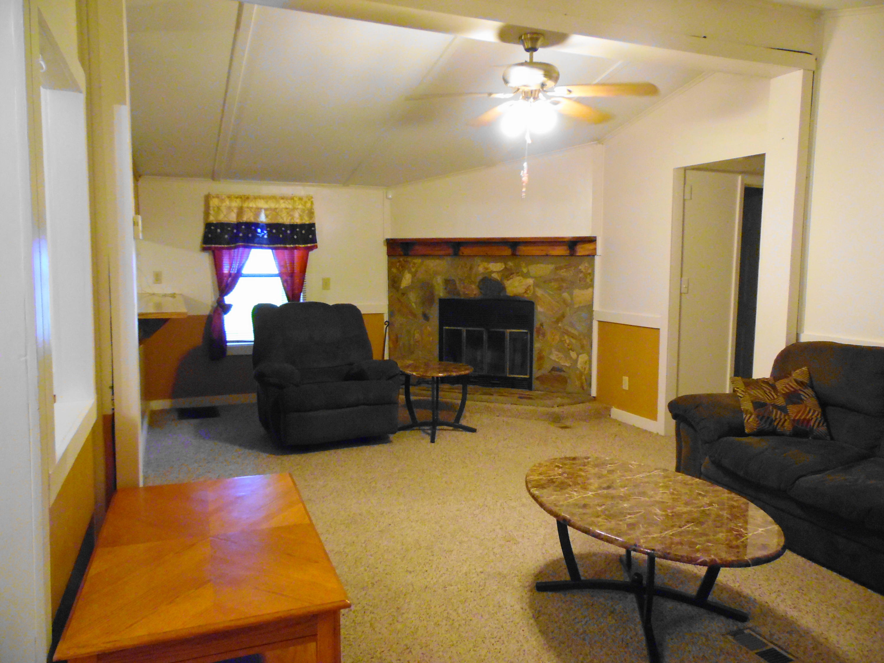 351 Vanderheide Road DeFuniak Springs, FL 32433 - Photo 5 of 23 Living room
