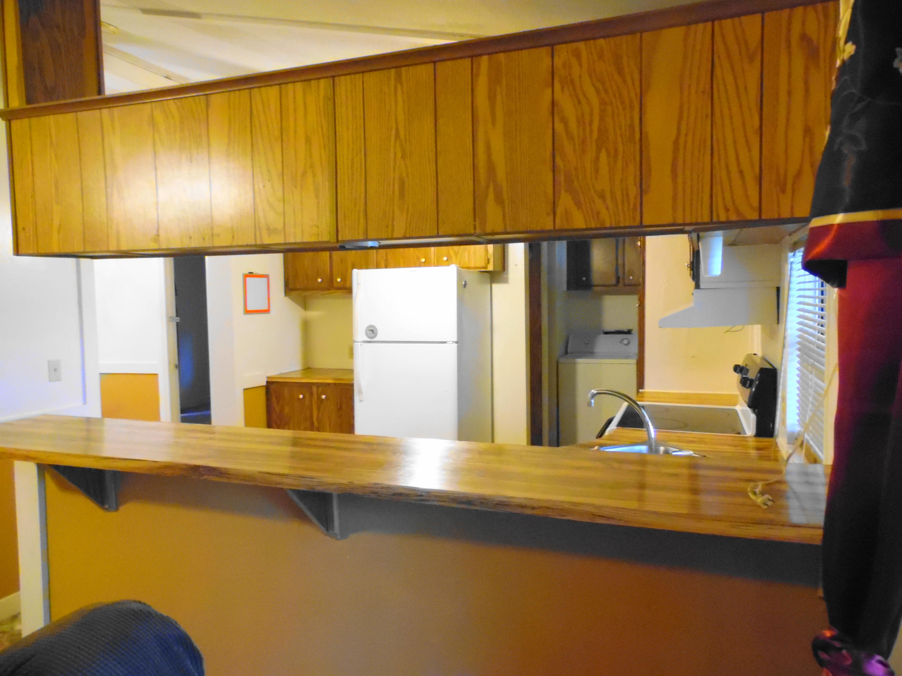 351 Vanderheide Road DeFuniak Springs, FL 32433 - Photo 9 of 23 Breakfast bar