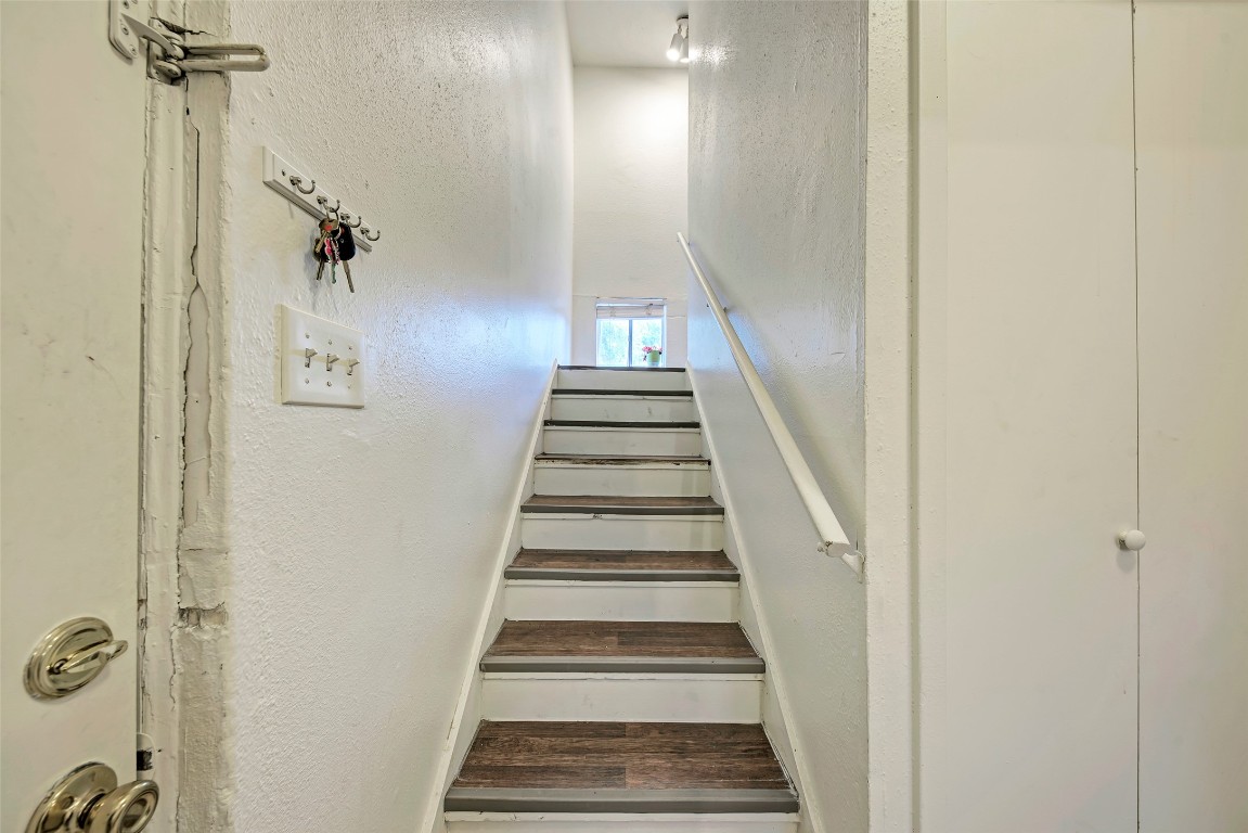 3102 Cedar Street, Unit A Austin, TX 78705 - Photo 11 of 23 a view of entryway