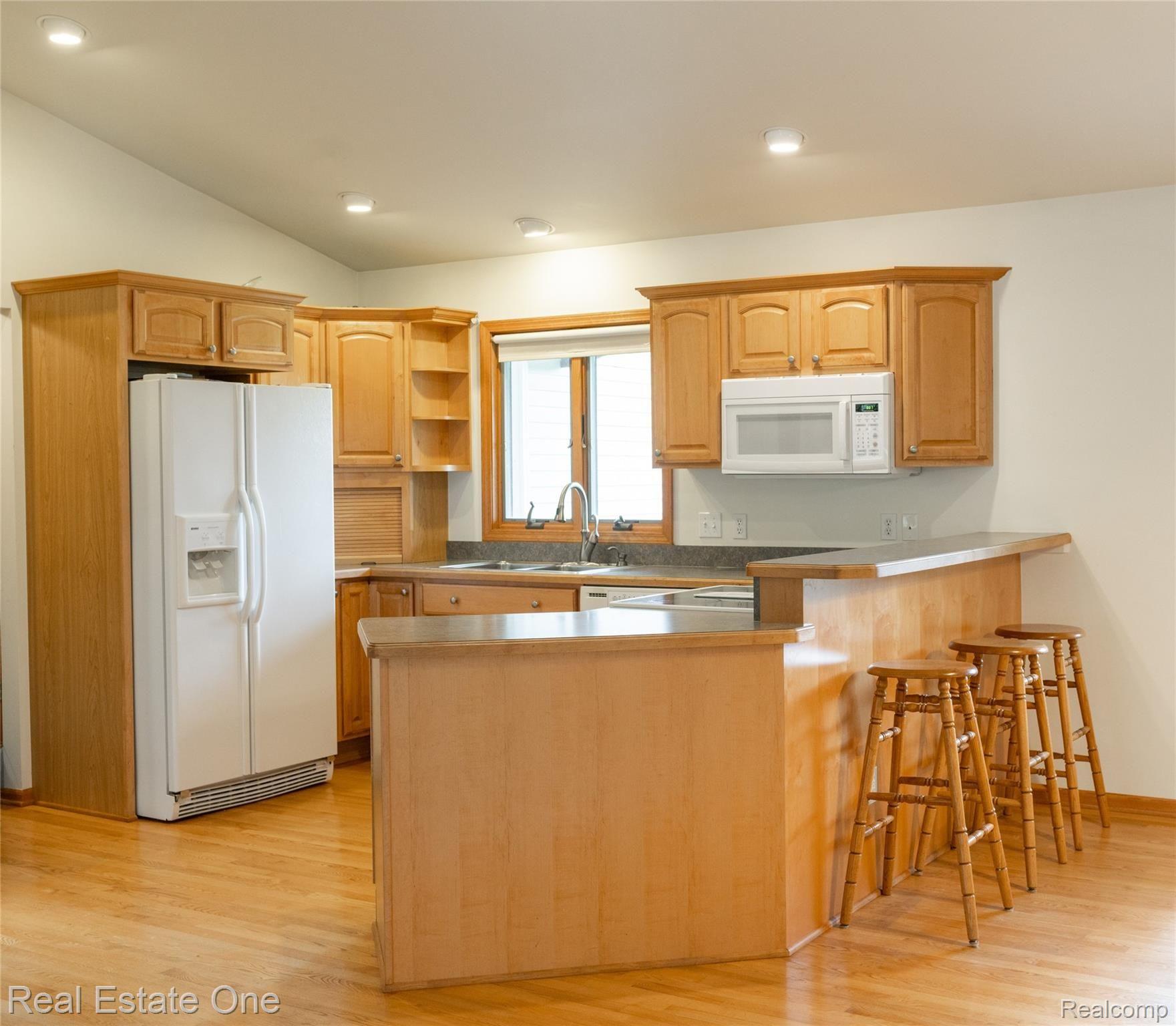 1540 Fish Lake Road Lapeer, MI 48446 - Photo 7 of 24 Eat-in kitchen