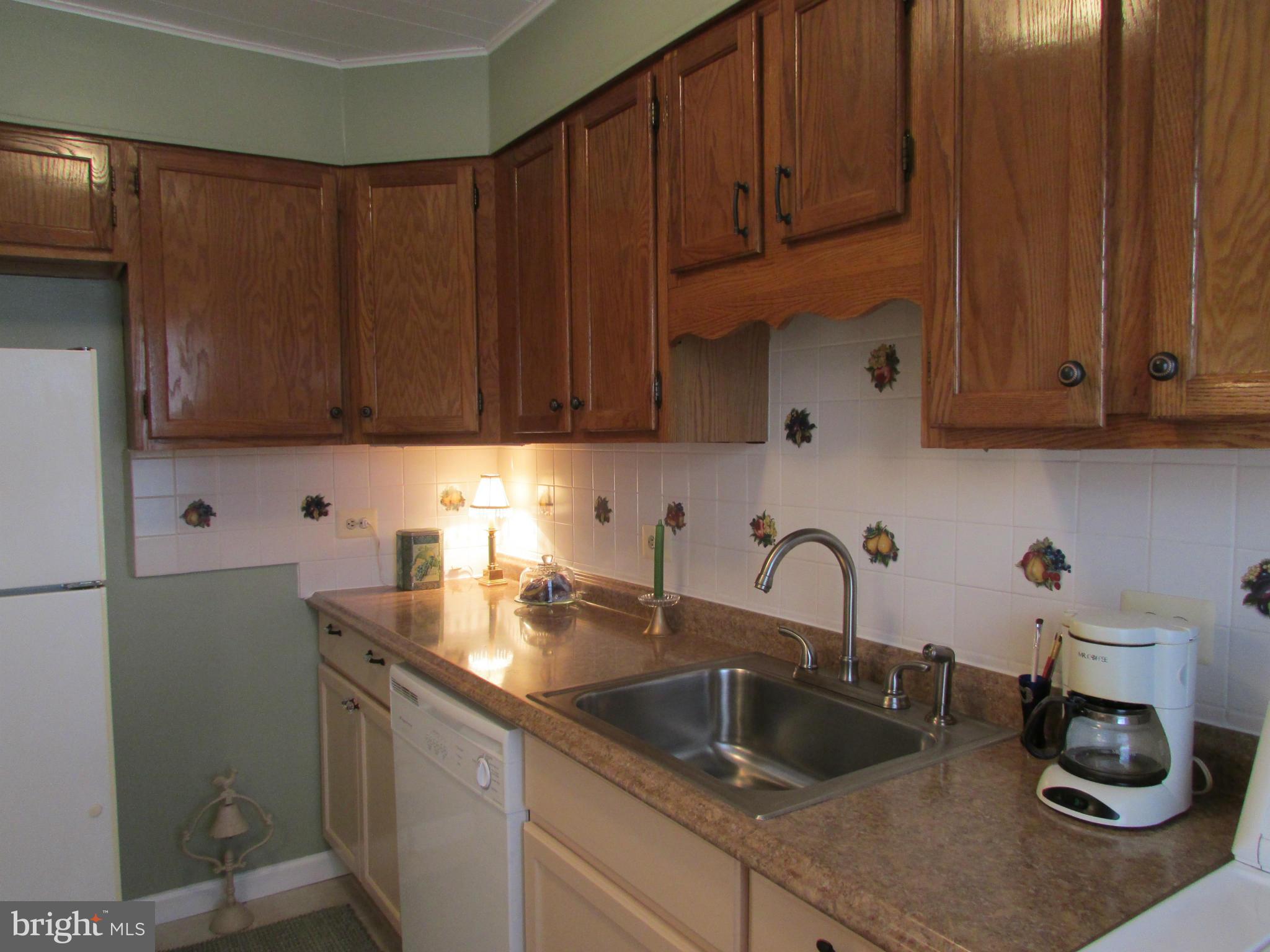 2 Research Road, Unit K Greenbelt, MD 20770 - Photo 5 of 11 Kitchen