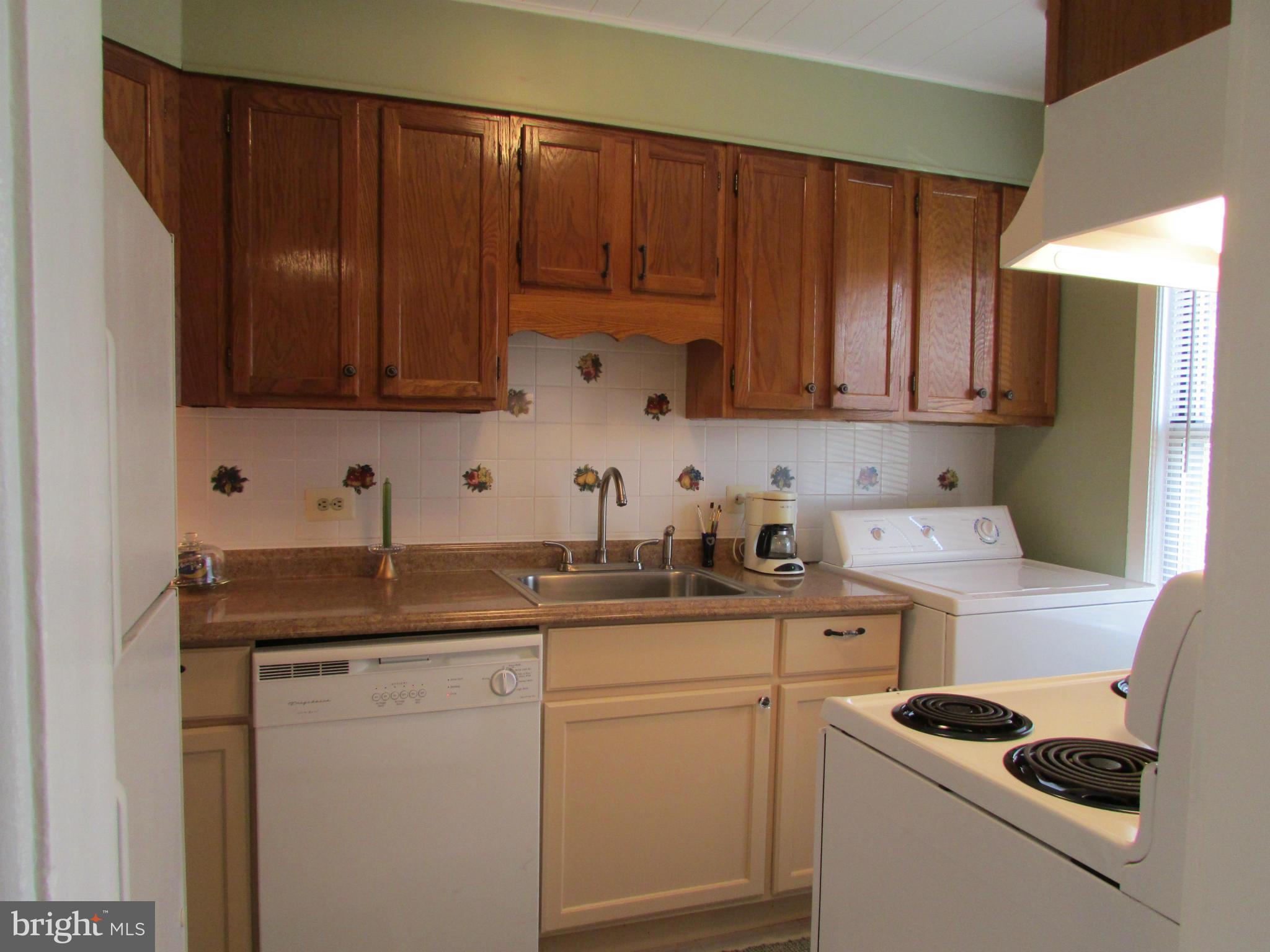 2 Research Road, Unit K Greenbelt, MD 20770 - Photo 6 of 11 Kitchen