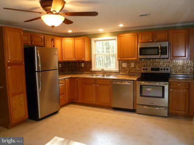 169 Wild Turkey Road Berkeley Springs, WV 25411 - Photo 9 of 23 Exterior (General)