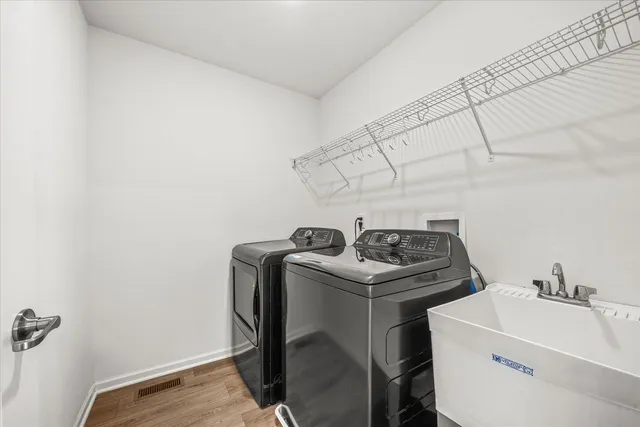 $449,995 | 665 Braemore Lane, Yorkville, IL 60560