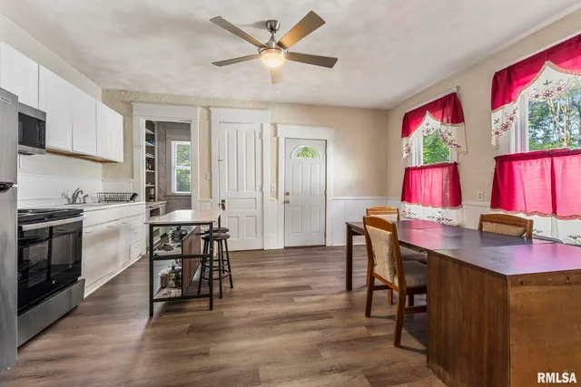 $219,900 | 1018-1020 17th Street, Rock Island, IL 61201