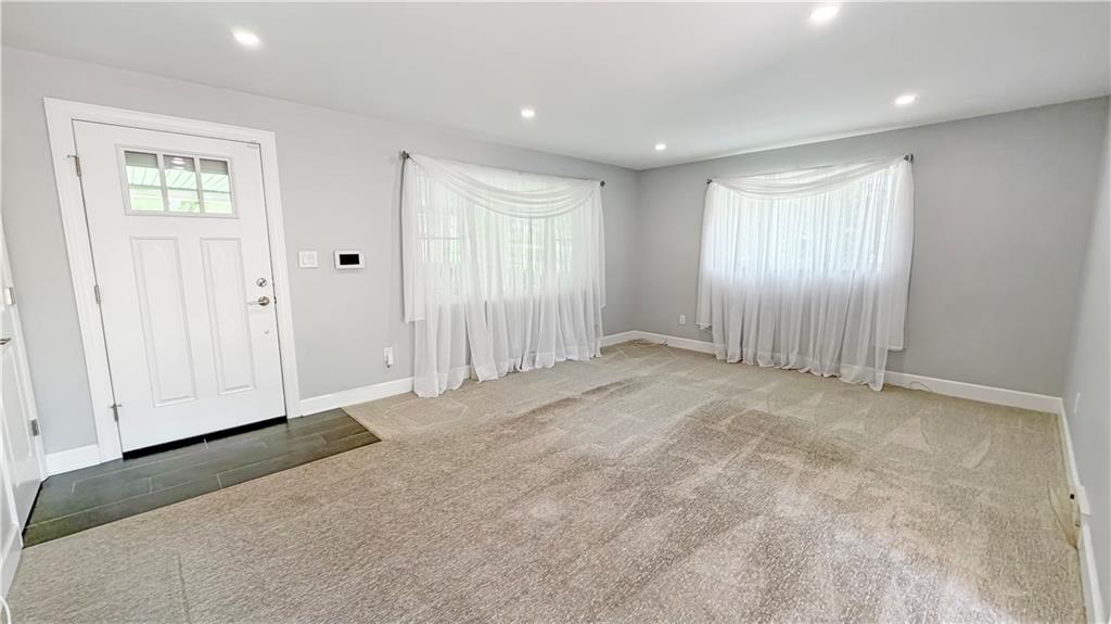 39 Greenview Drive McKees Rocks, PA 15136 - Photo 8 of 33