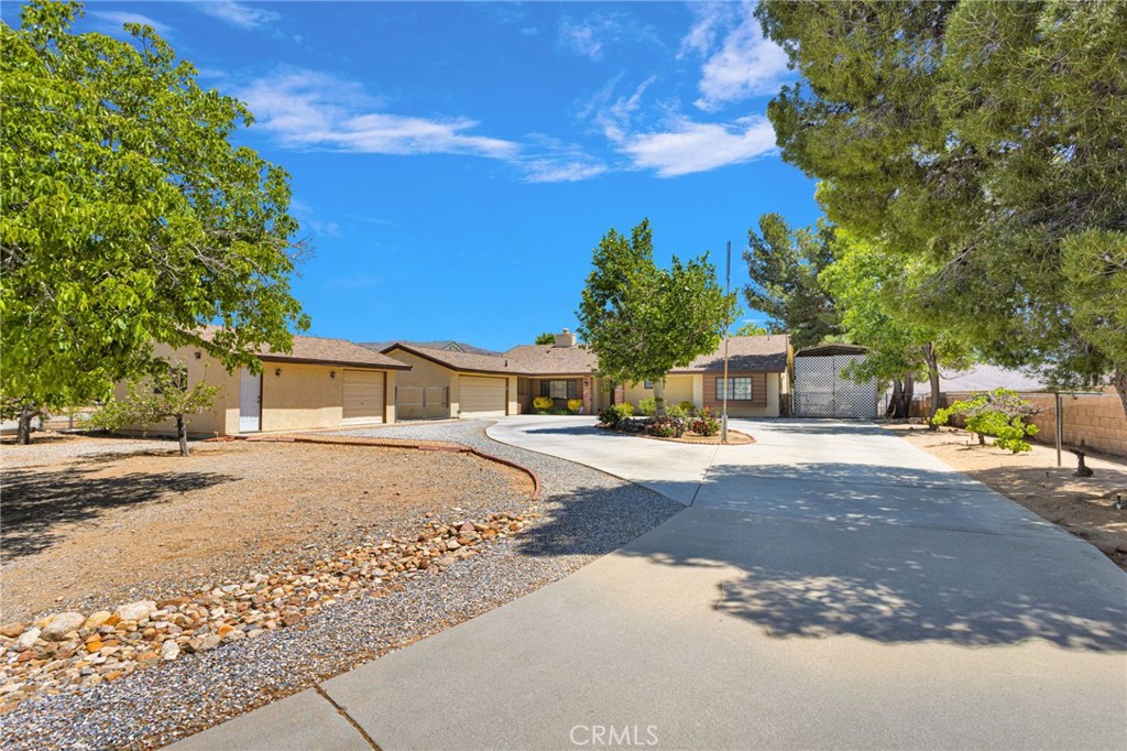 18669 Ranchero Road Hesperia, CA 92345 - Photo 4 of 54