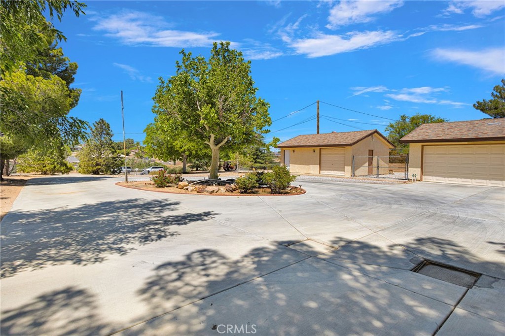 18669 Ranchero Road Hesperia, CA 92345 - Photo 5 of 54