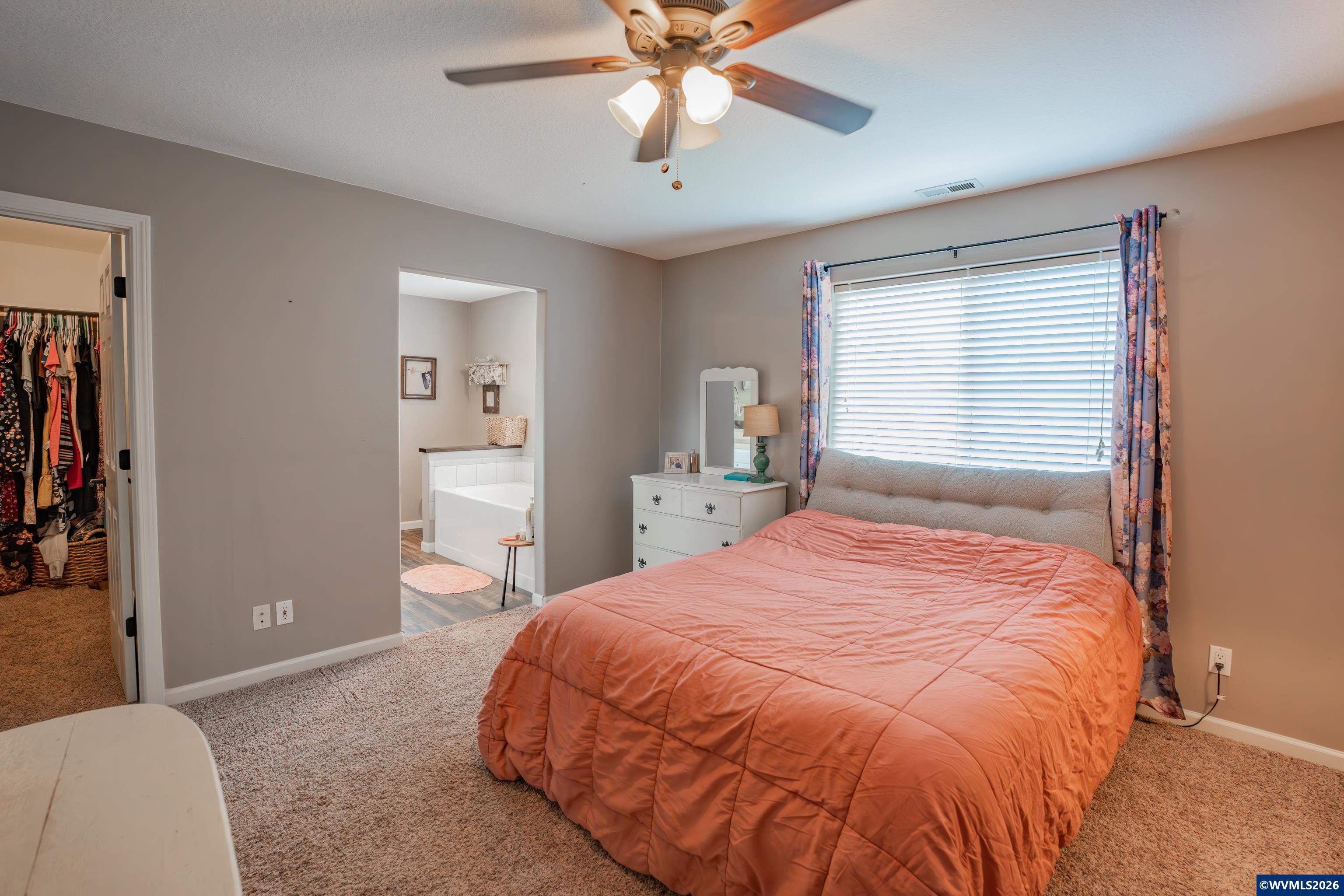 2147 Steelhead Court Lebanon, OR 97355 - Photo 15 of 34