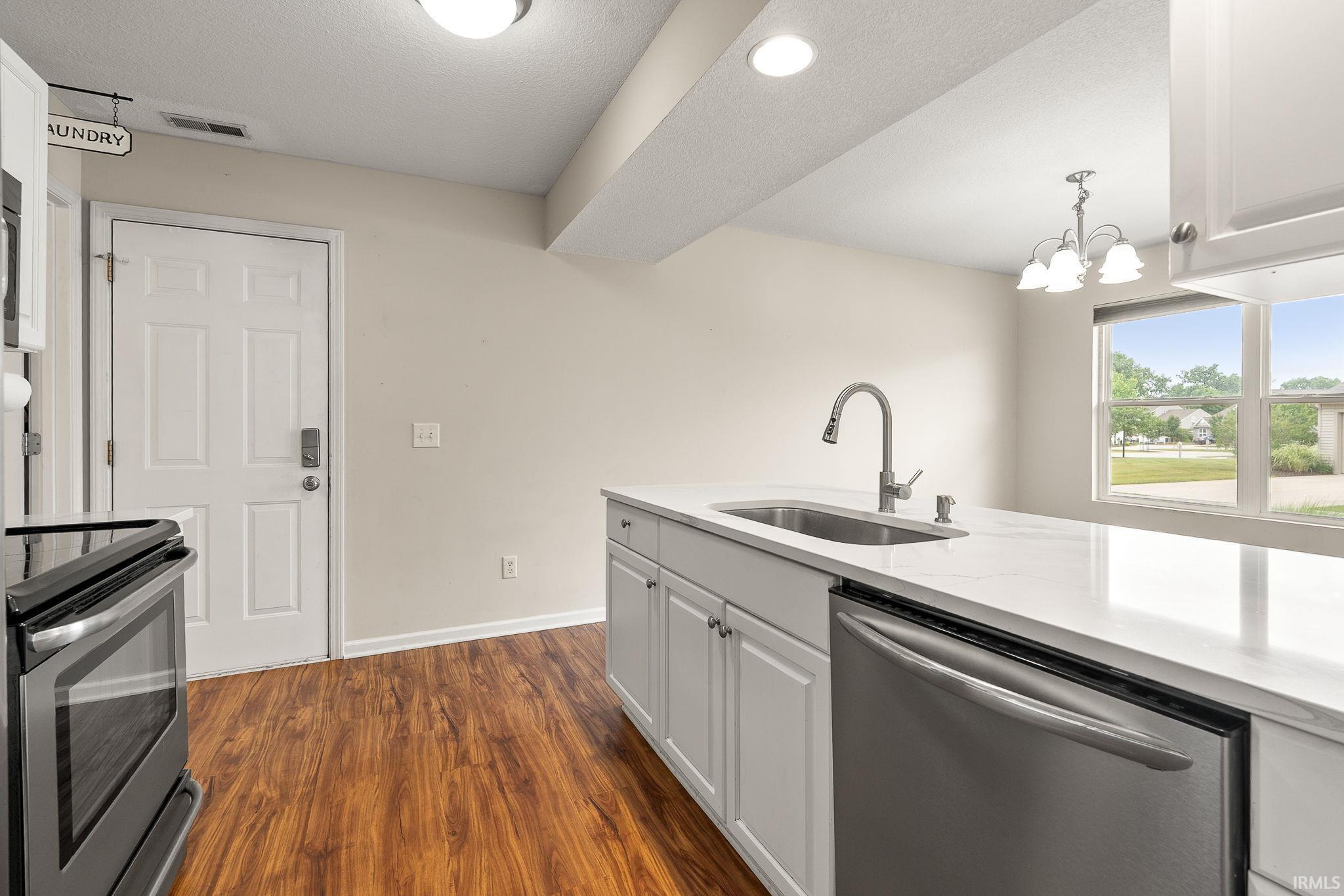 9910 Oak Trail Road Fort Wayne, IN 46825 - Photo 11 of 28
