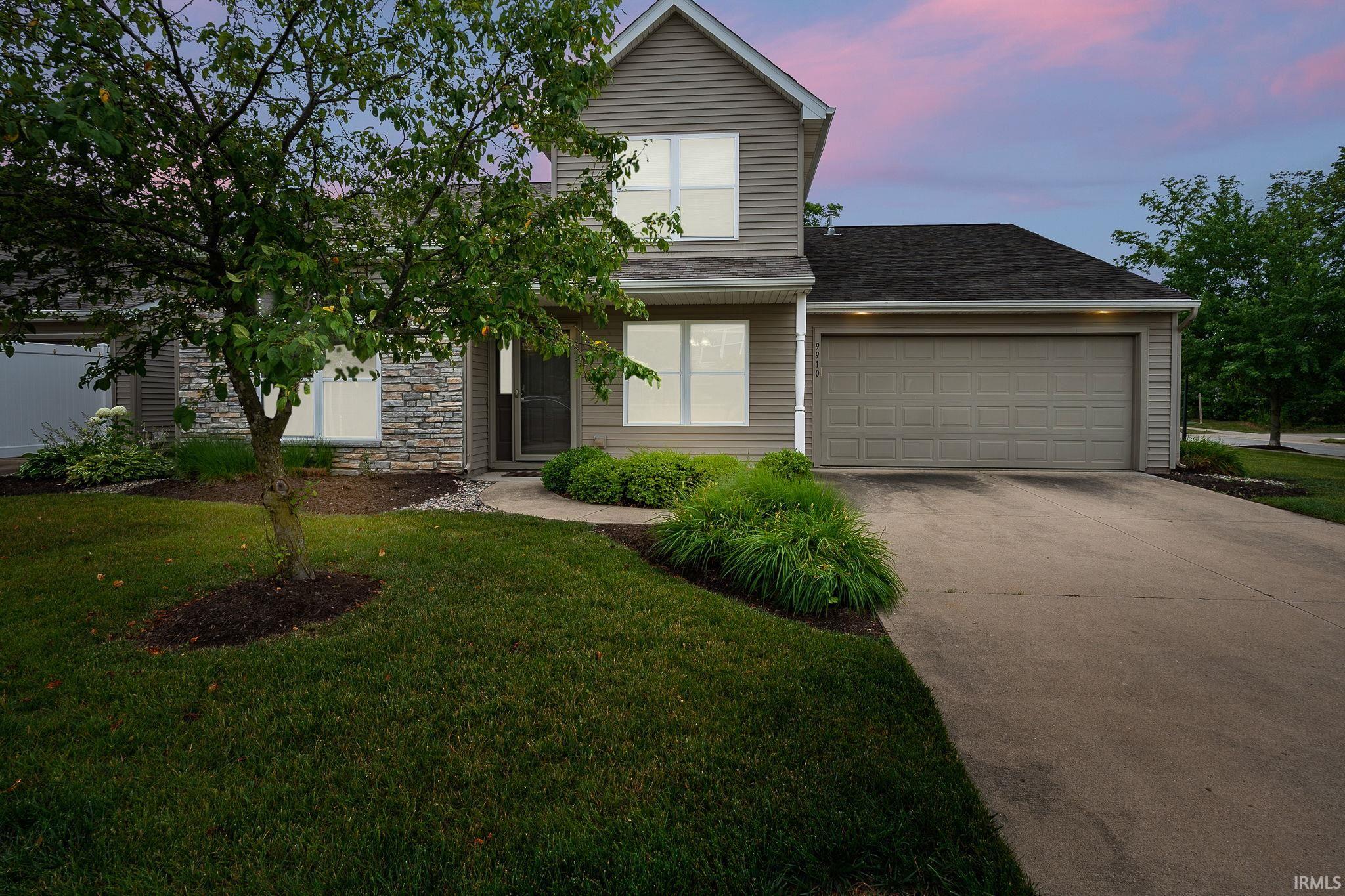 9910 Oak Trail Road Fort Wayne, IN 46825 - Photo 2 of 28