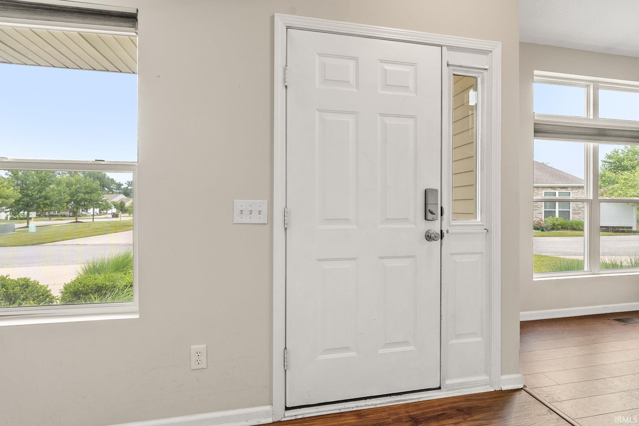 9910 Oak Trail Road Fort Wayne, IN 46825 - Photo 7 of 28
