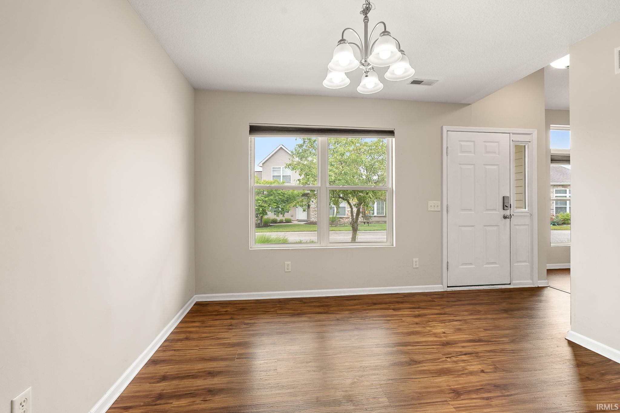 9910 Oak Trail Road Fort Wayne, IN 46825 - Photo 8 of 28