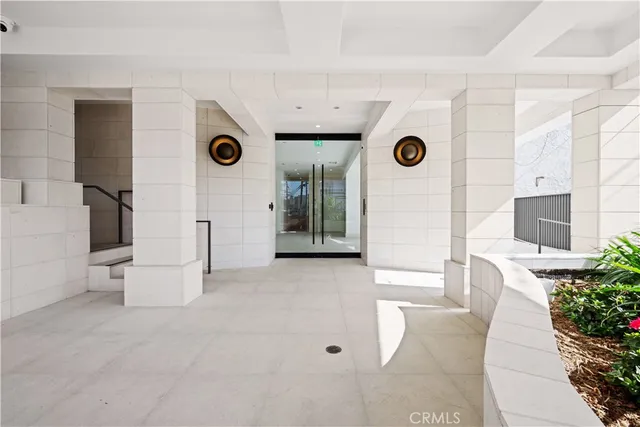 $5,400 | 4214 Fulton Avenue, Unit 302, Studio City, CA 91604