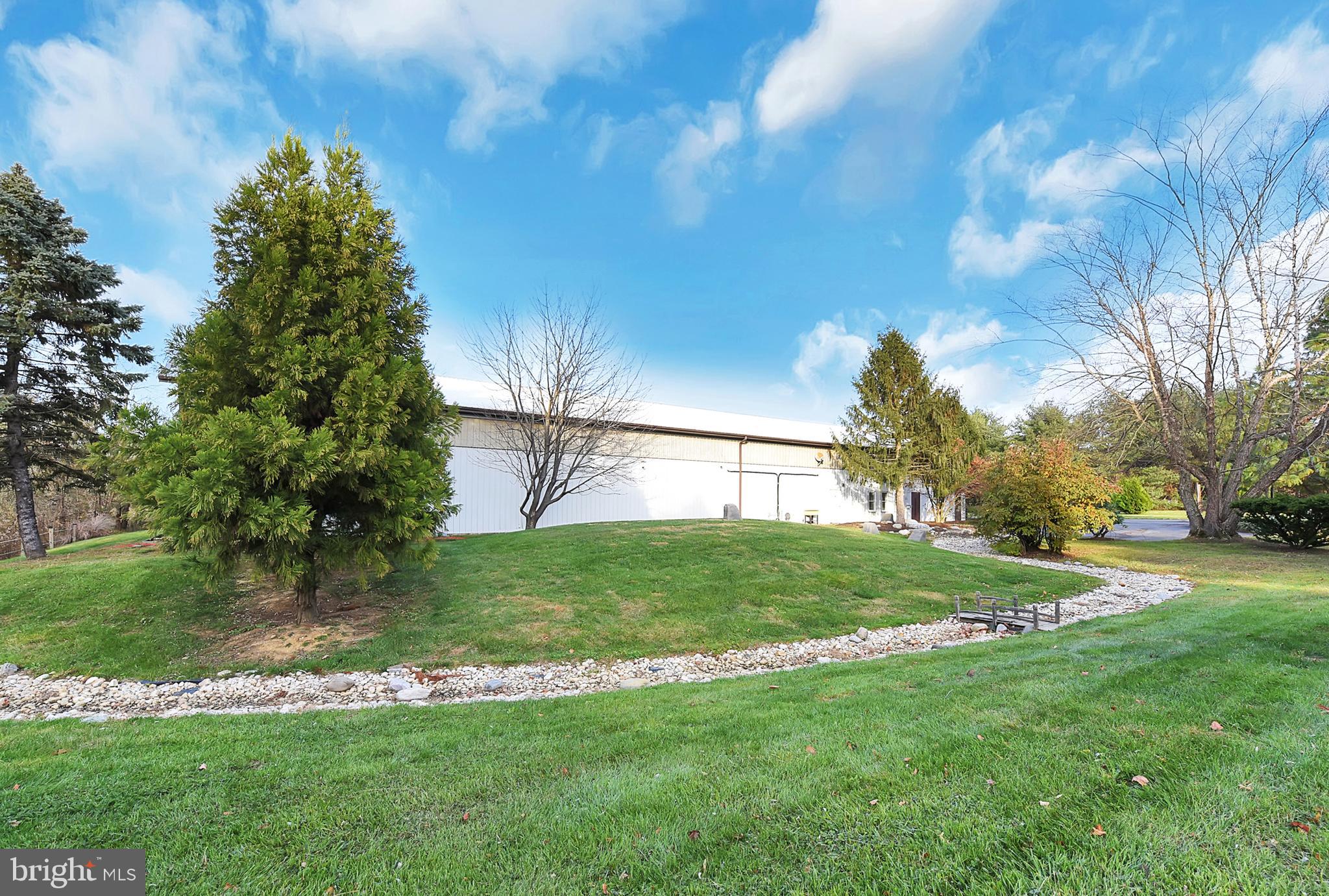3919 Crosswicks Hamilton Square Road Trenton, NJ 08620 - Photo 45 of 61 a view of a garden and basketball court
