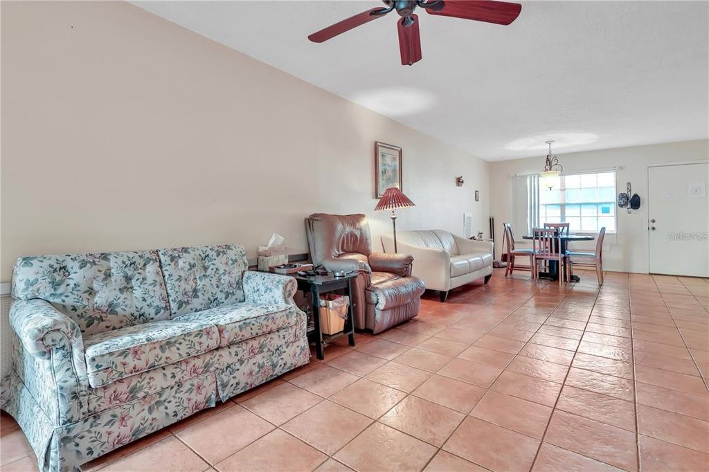 960 Virginia Street, Unit 107 Dunedin, FL 34698 - Photo 4 of 30