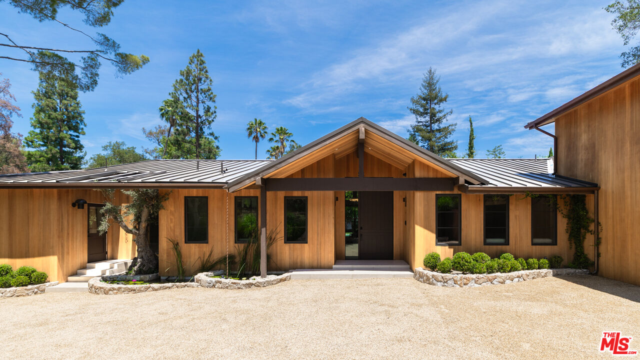 4146 High Valley Road Los Angeles, CA 91436 - Photo 5 of 34 Gallery Image 5