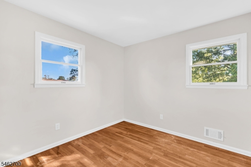 102 Avonridge Road Raritan, NJ 08869 - Photo 19 of 28 Gallery Image 19