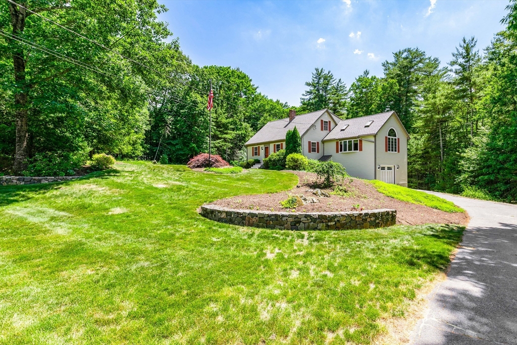 9 Isabelle Circle Rowley, MA 01969 - Photo 1 of 35