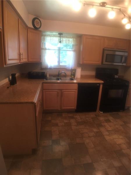 308 Whipporwill Road Butler, PA 16001 - Photo 8 of 25