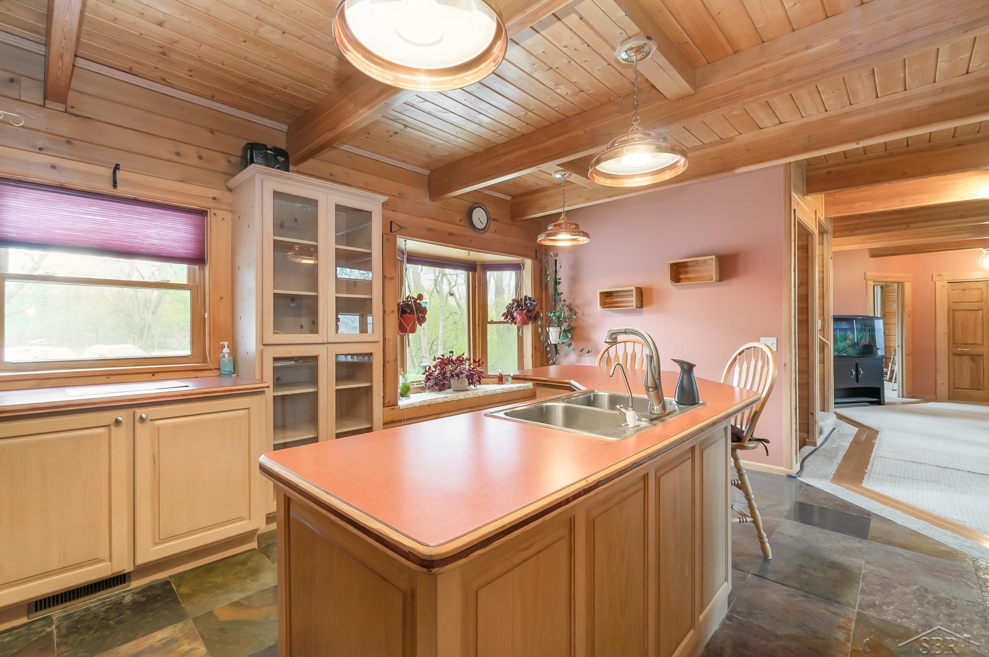 3542 Midland Road Saginaw, MI 48603 - Photo 9 of 31 50107177-8.JPG