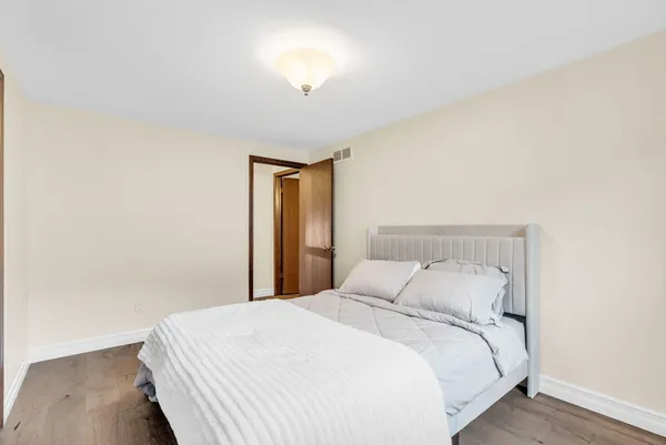 $525,000 | 306 Antoinette Drive, Rochester Hills, MI 48309