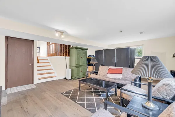 $525,000 | 306 Antoinette Drive, Rochester Hills, MI 48309