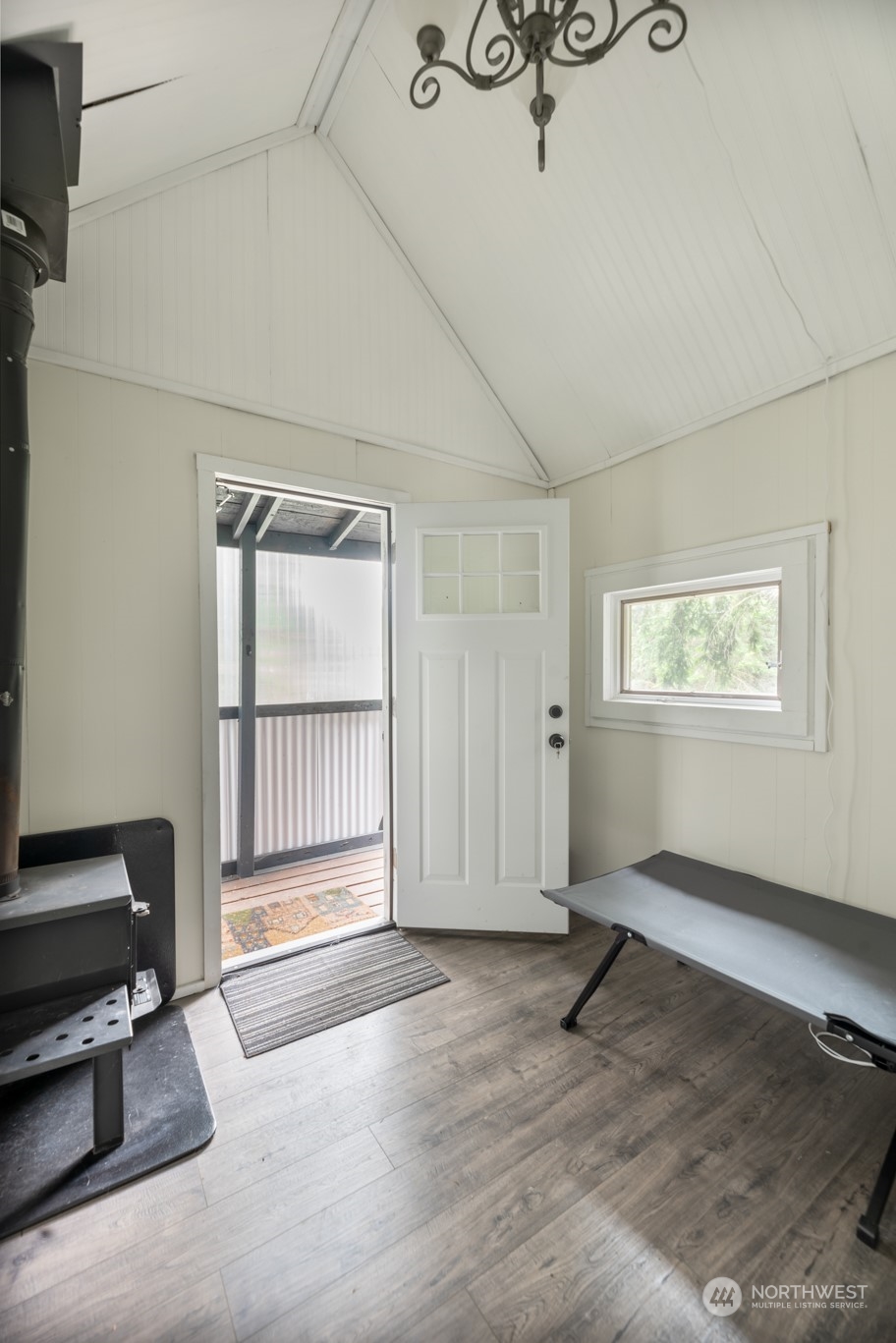192 Bunker Road Chehalis, WA 98532 - Photo 10 of 24 a view of an empty room with a window