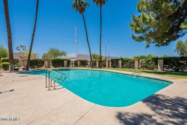 $325,000 | 26 West Concorda Drive, Unit 104, Tempe, AZ 85282
