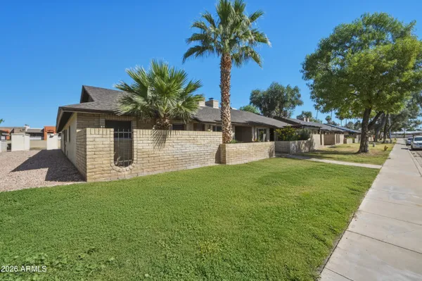 $325,000 | 26 West Concorda Drive, Unit 104, Tempe, AZ 85282