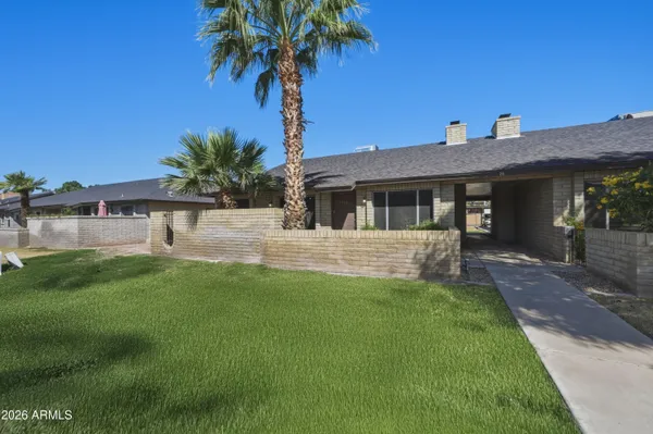 $325,000 | 26 West Concorda Drive, Unit 104, Tempe, AZ 85282