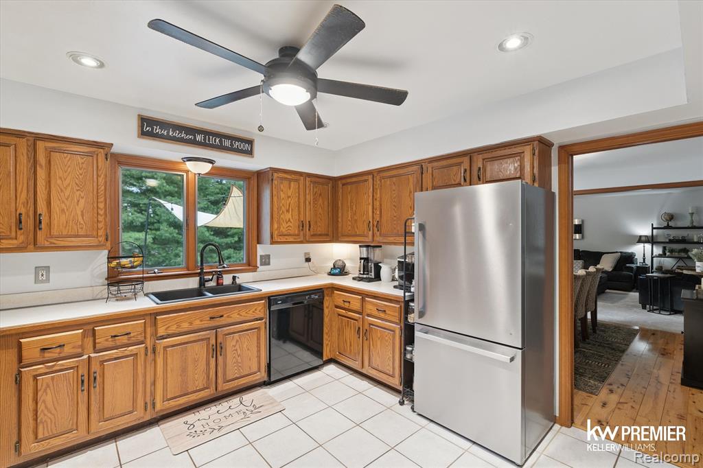 1751 Trafalgar Square Rochester Hills, MI 48309 - Photo 9 of 54