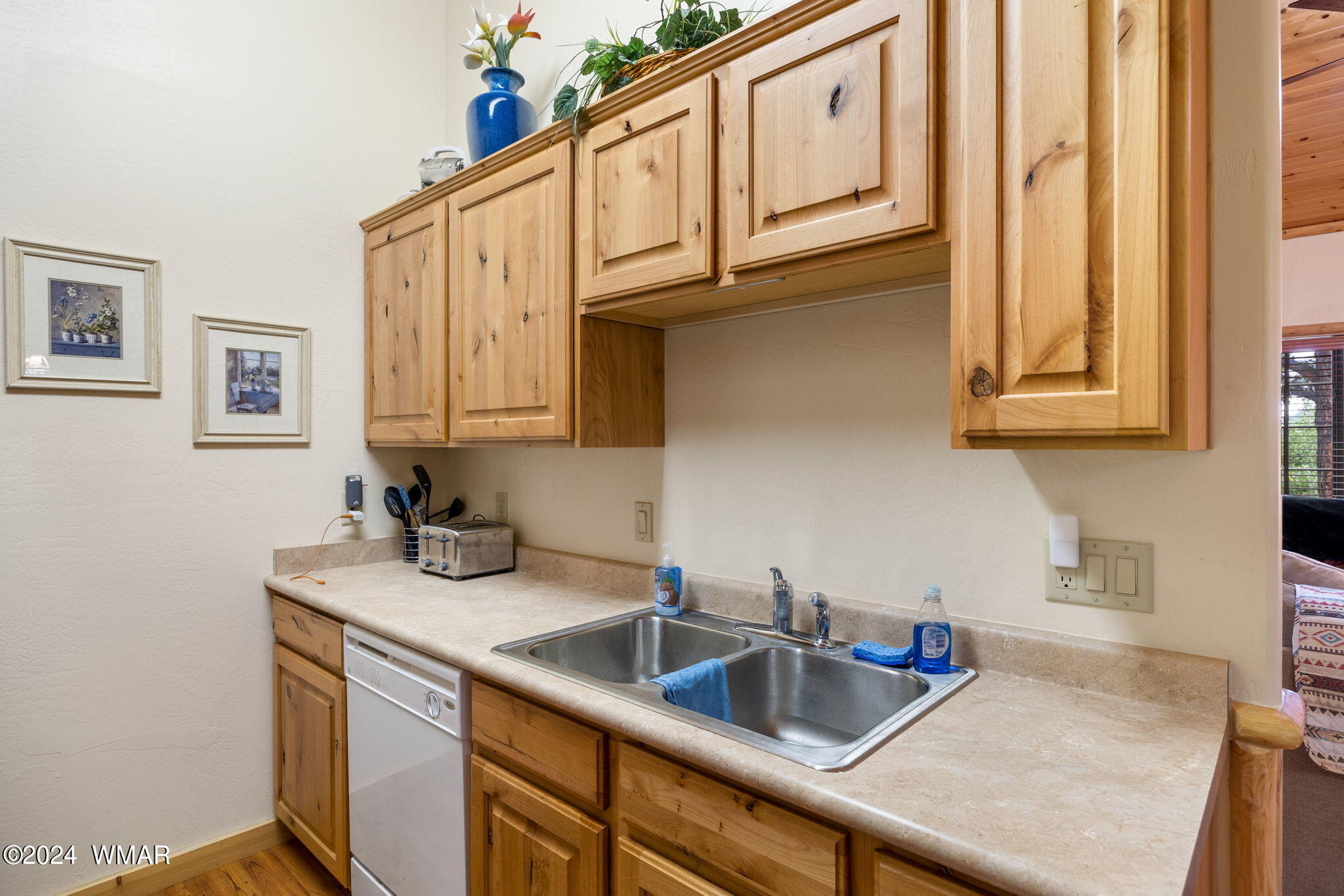 2268 Overgaard Springs Loop, Unit 10 Overgaard, AZ 85933 - Photo 8 of 34