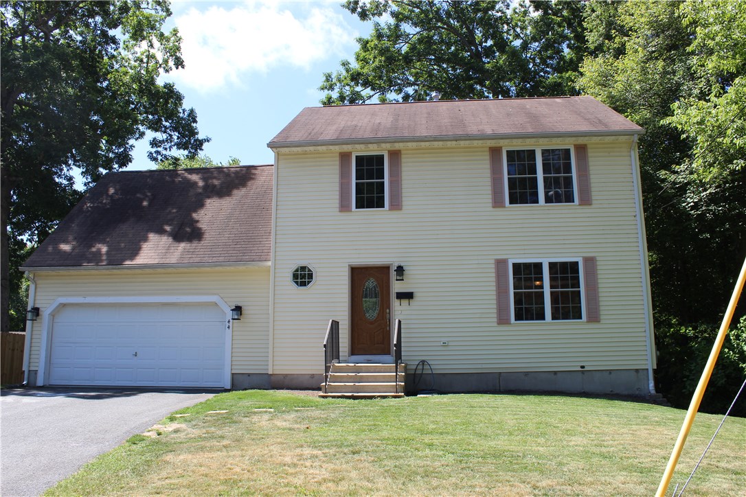 44 Parkhurst Road Warwick, RI 02889 - Photo 1 of 28