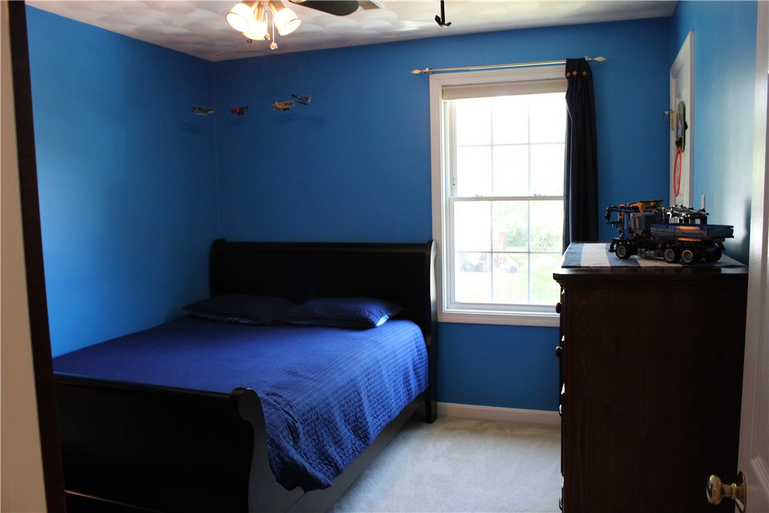 44 Parkhurst Road Warwick, RI 02889 - Photo 15 of 28