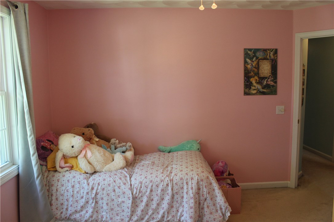 44 Parkhurst Road Warwick, RI 02889 - Photo 18 of 28