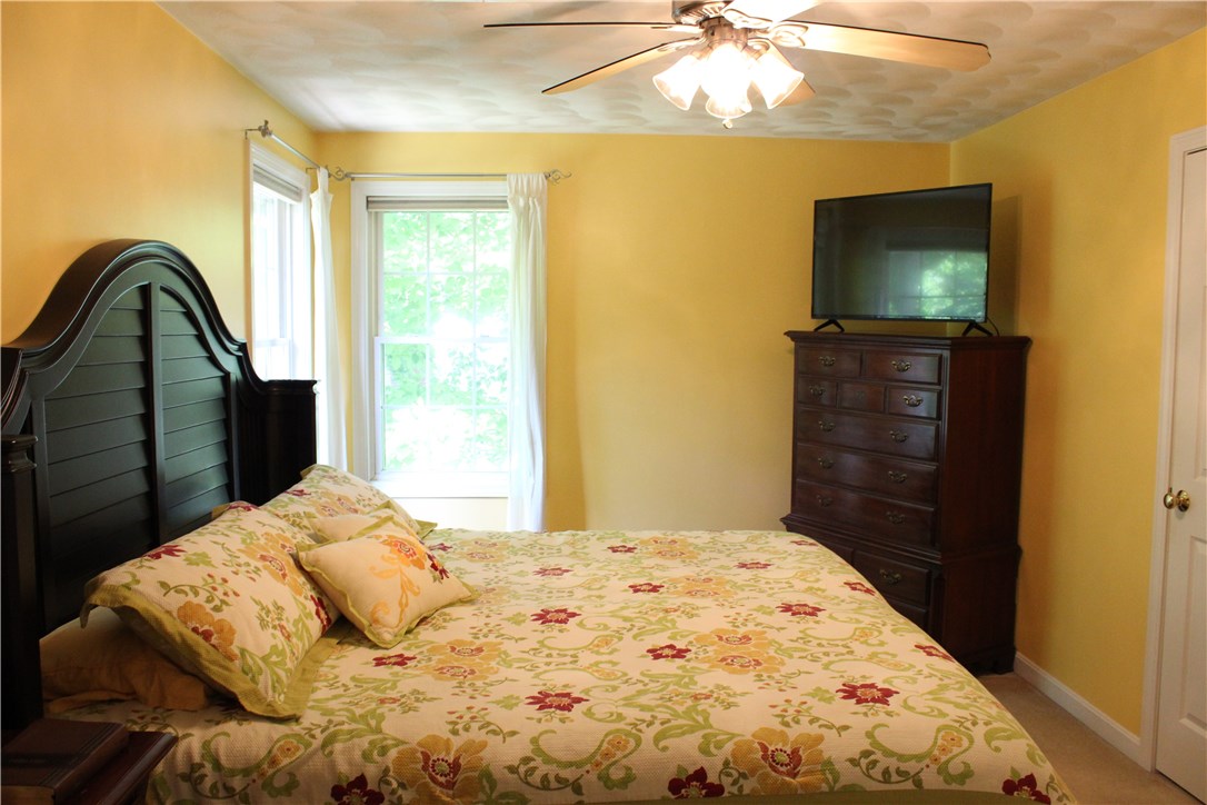 44 Parkhurst Road Warwick, RI 02889 - Photo 20 of 28
