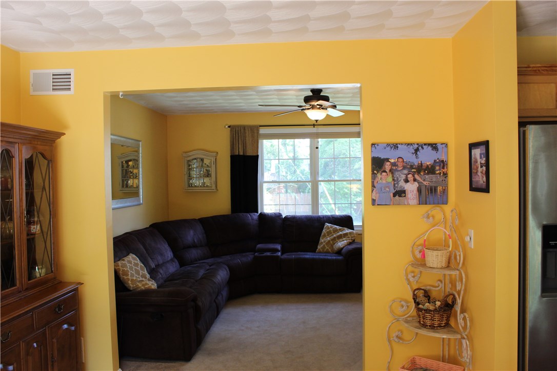 44 Parkhurst Road Warwick, RI 02889 - Photo 9 of 28