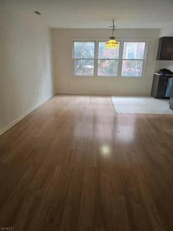 $2,395 | 361 Franklin Street, Unit 1, Bloomfield, NJ 07003