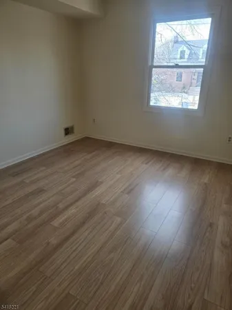 $2,395 | 361 Franklin Street, Unit 1, Bloomfield, NJ 07003