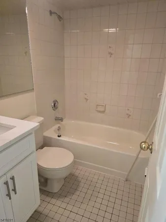 $2,395 | 361 Franklin Street, Unit 1, Bloomfield, NJ 07003