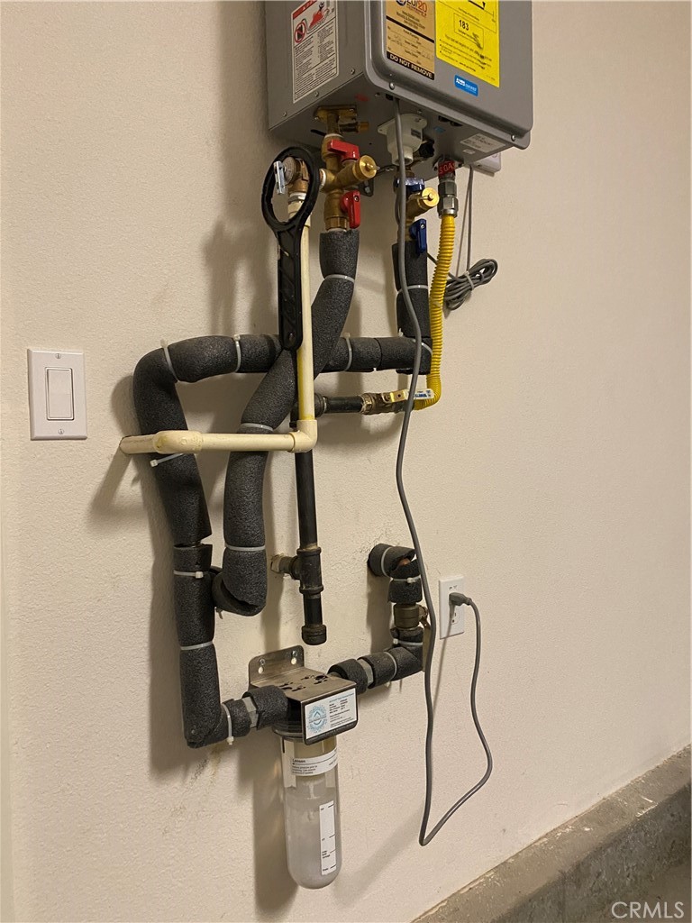 4232 West Ivesbrook Street Lancaster, CA 93536 - Photo 32 of 33 a room with gym equipment