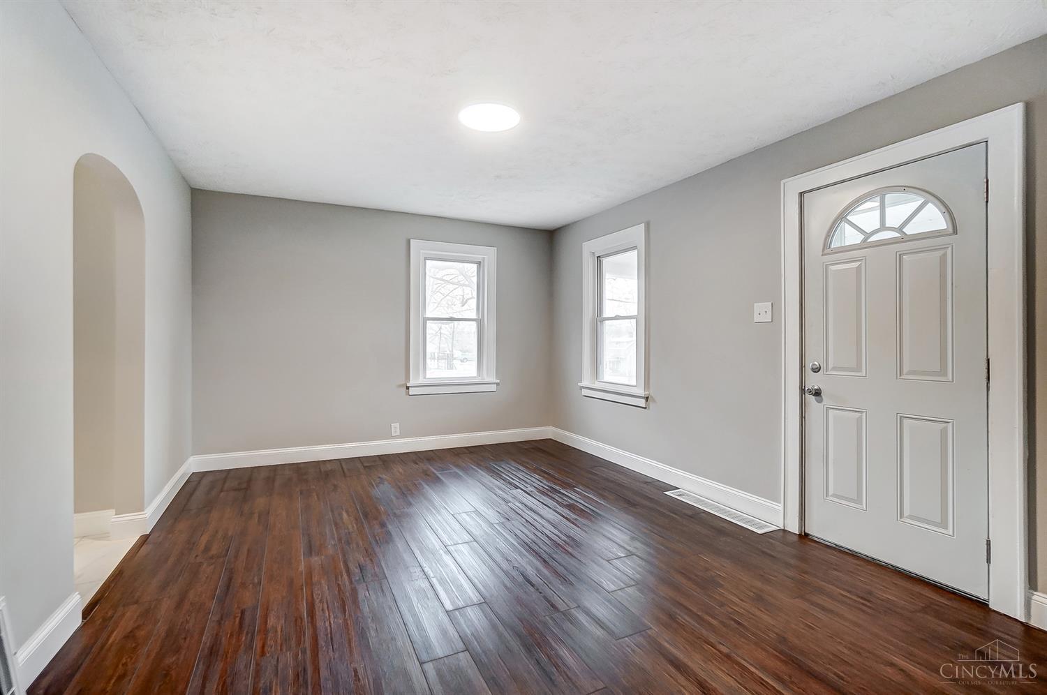 409 Burton Road Middletown, OH 45044 - Photo 7 of 26 Gallery Image 7